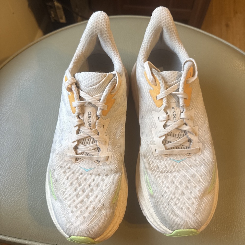 Hoka Clifton 9 Women's Running Shoes Size 9.5 B Vanilla Lettuce (VLS) 1127896